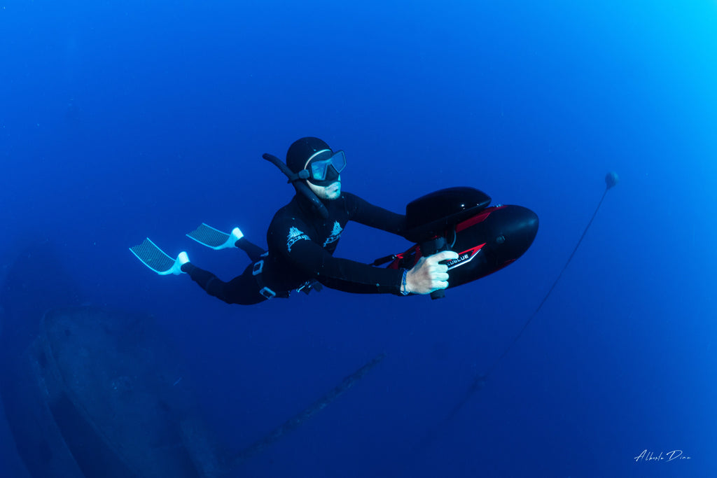 VAPOR Under Water Scooter